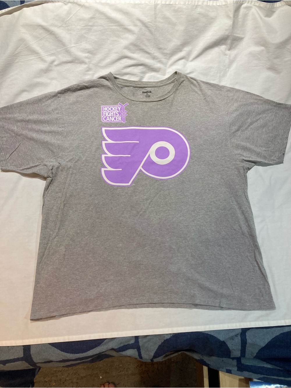 Hockey Fights Cancer Philadelphia Flyers Claude Grioux Shirt. Men’s size 2X